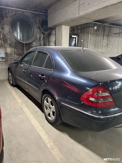 Mercedes-Benz E 220 2002, kuva 2/9