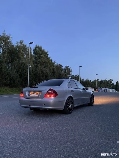 Mercedes-Benz E 2005, photo 4/7