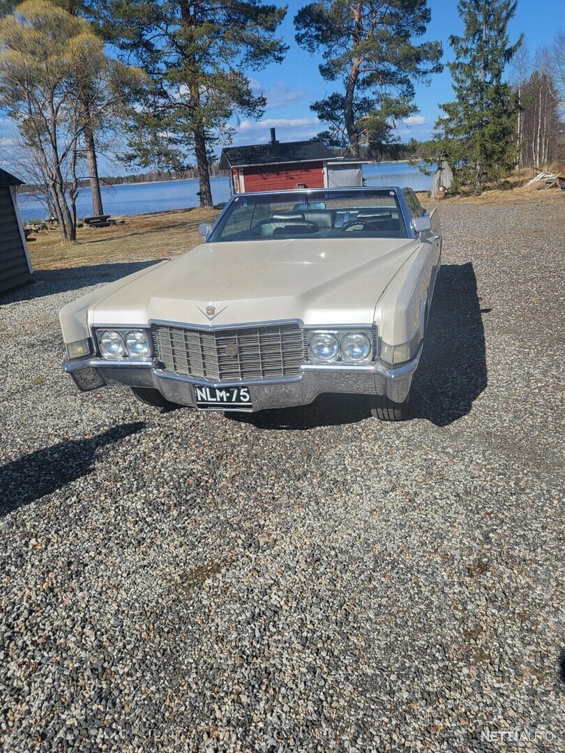 Cadillac De Ville