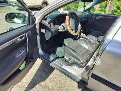 Volvo V70 2002, kuva 6/7