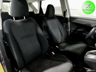 Toyota Verso-S 2012, photo 7/18