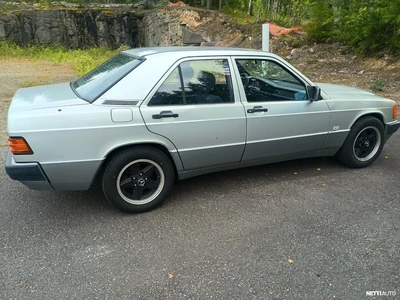 Mercedes-Benz 190 190E 1991, kuva 3/7
