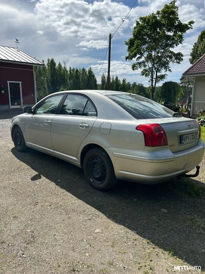Toyota Avensis Toyota Avensis Liftback 2003, kuva 2/4