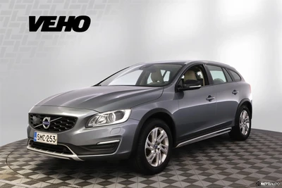 Volvo V60 Cross Country 2017, photo 1/35