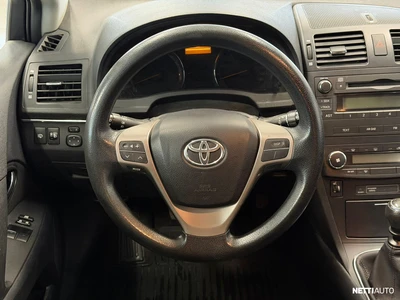 Toyota Avensis 2011, kuva 7/12