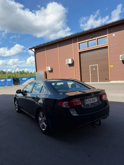 Honda Accord 4D DSL 2,2 i-DTEC Elegance 2009, kuva 2/9
