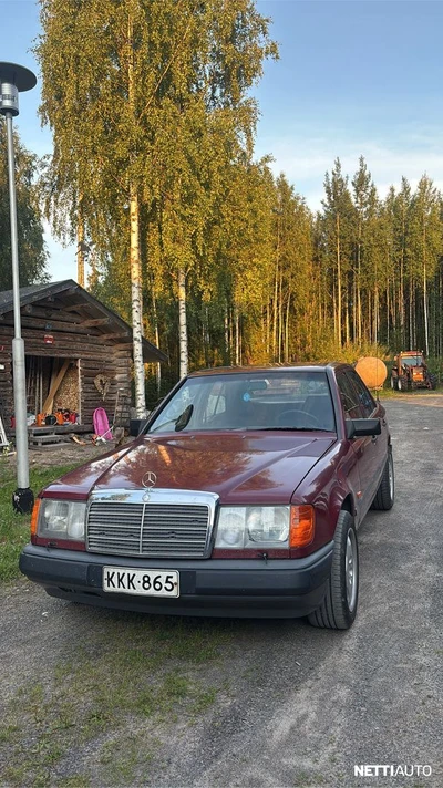 Mercedes-Benz 200 124 4d 1988, kuva 6/9