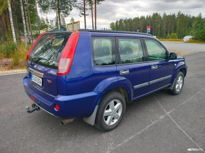 Nissan X-Trail 2.0 Comfort 4X4 2005, kuva 4/8