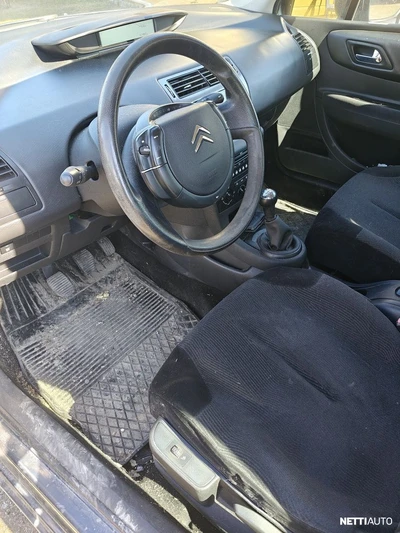 Citroen C4 2010, photo 5/11
