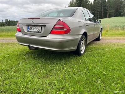 Mercedes-Benz E 200 E200 2004, kuva 4/15