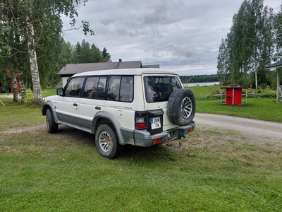 Mitsubishi Pajero 1991, kuva 3/6