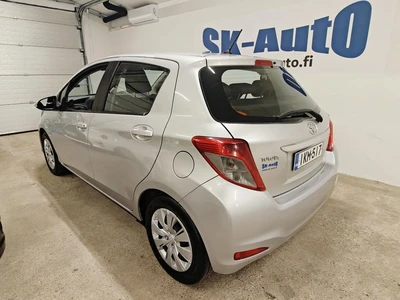 Toyota Yaris 2012, photo 4/10