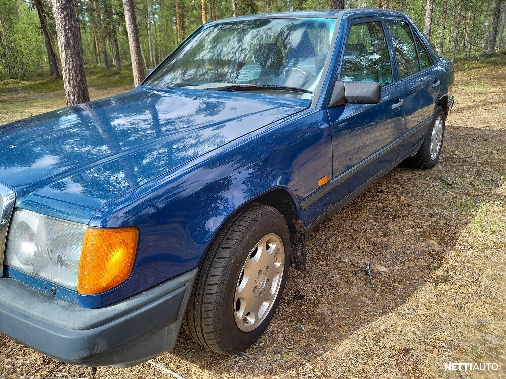 Mercedes-Benz 124