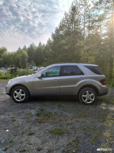 Mercedes-Benz ML 2006, kuva 3/14
