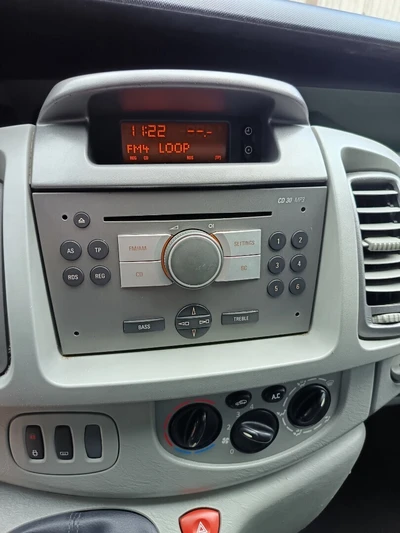 Opel Vivaro 2.0 cdti 2006, kuva 7/9