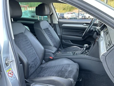Volkswagen Passat 2021, photo 5/10