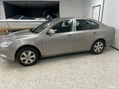 Skoda Octavia 1,2 TSI Elegance 2010, kuva 5/19
