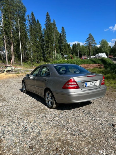 Mercedes-Benz C 200 2004, kuva 2/13