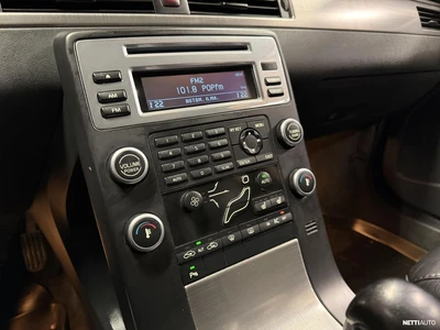 Volvo V70 2,4D Momentum aut 2009, kuva 3/8