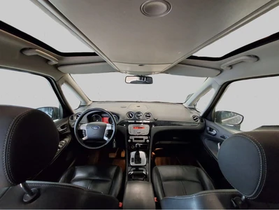 Ford Galaxy 2010, photo 7/8