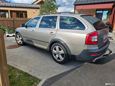 Skoda Octavia Combi 1,8 TSI 4X4 Scout 2010, kuva 5/12