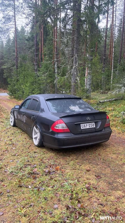 Mercedes-Benz 220 2003, kuva 4/11
