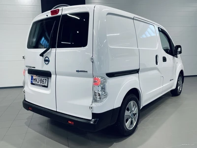 Nissan e-NV200 Van A/T Premium Glazed FD 2018, photo 2/9