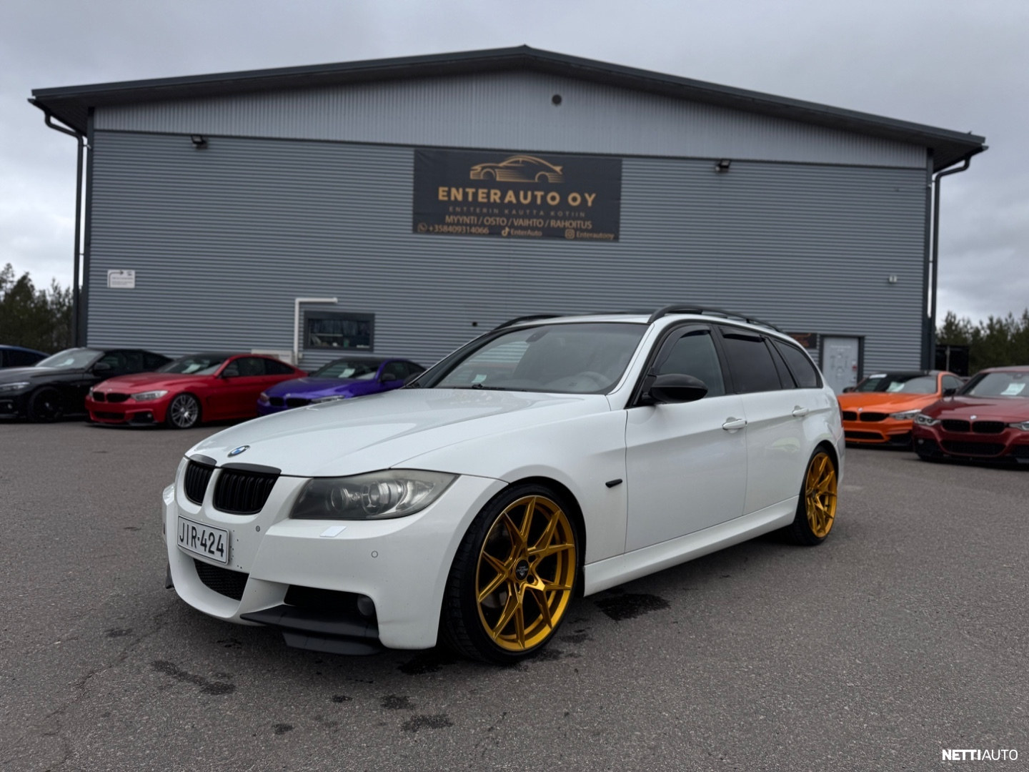 BMW 320