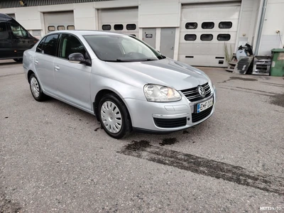 Volkswagen Jetta 2006, kuva 1/27