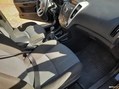 Kia Ceed 2010, kuva 5/6