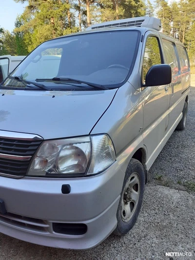 Toyota Hiace 2,5 D-4D 4WD 117 5ov pitkä 2011, photo 3/4