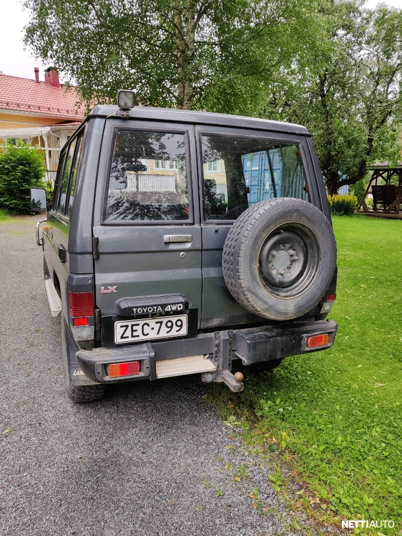 Toyota Land Cruiser
