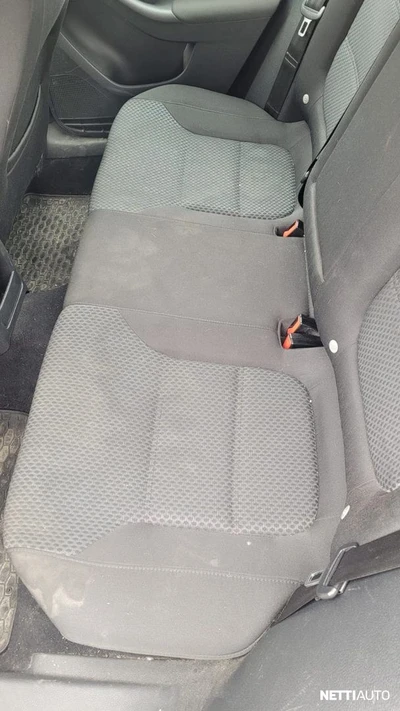 Volkswagen Jetta 2012, kuva 6/10