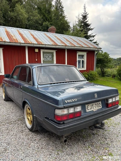 Volvo 240 1989, photo 3/9