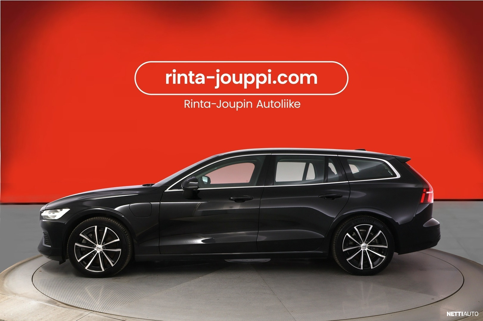 Volvo V60 2023, photo 7/25