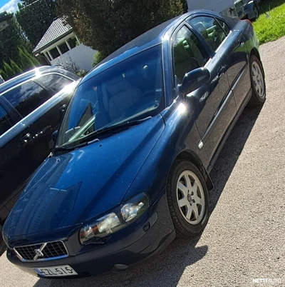 Volvo S60 2002, photo 2/4