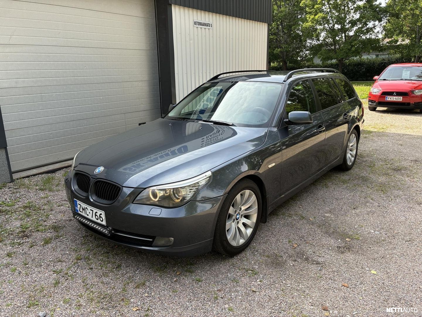 BMW 523