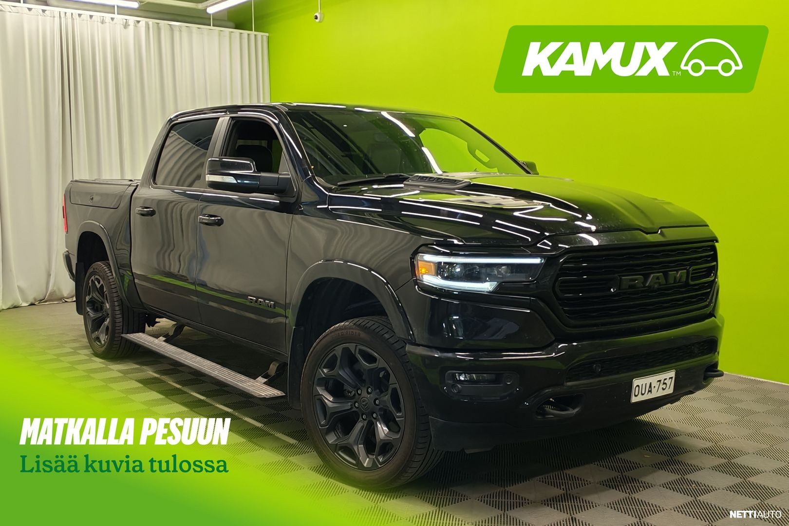 Dodge Ram 1500 LIMITED BLACK CREW CAB 4X4 HEMI 5.7 V8
