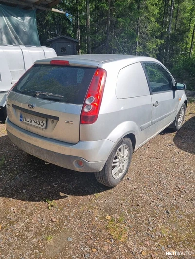 Ford Fiesta Van Pakettiauto 2006, photo 3/6