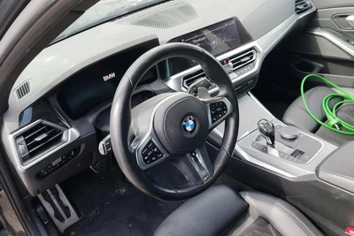 BMW 330 2020, kuva 3/5