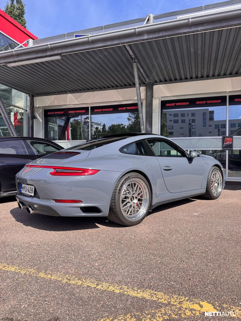 Porsche 911