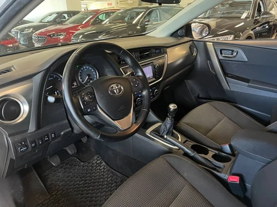 Toyota Auris 2013, kuva 7/12