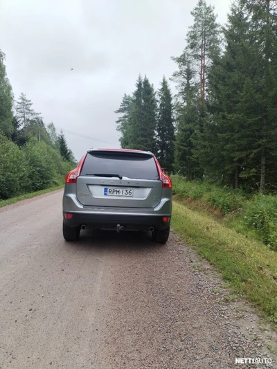 Volvo XC60 2,4D AWD Summum aut 2010, kuva 3/6