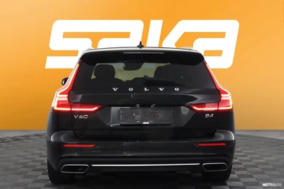 Volvo V60 2021, photo 7/25