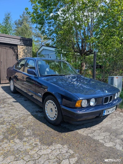 BMW 525 i 2,5 4d 1988, photo 1/14