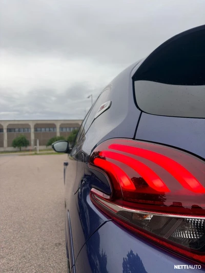 Peugeot 208 2015, kuva 7/23