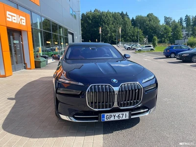 BMW i7 G70 xDrive 60 2023, photo 1/5