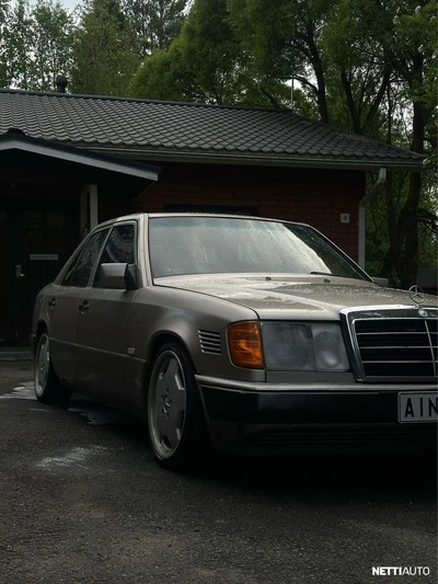 Mercedes-Benz 300 W124 1991, photo 1/5