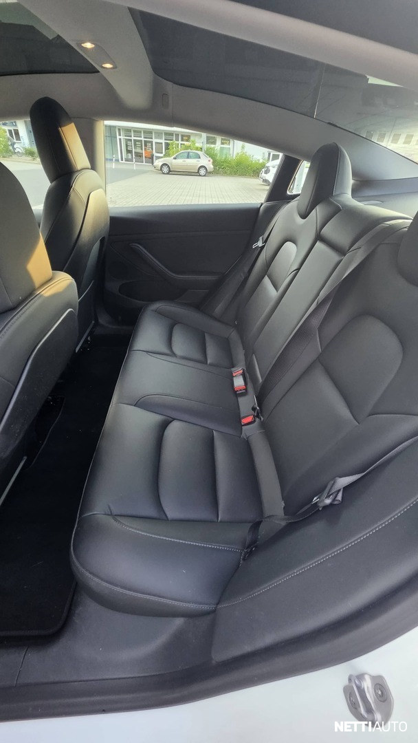 Tesla Model 3 2022, kuva 7/13