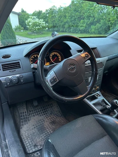 Opel Astra 2004, photo 5/6